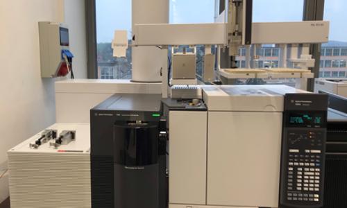 Gas chromatography with mass spectrometry detection (Q-TOF) (Agilent Technologies)